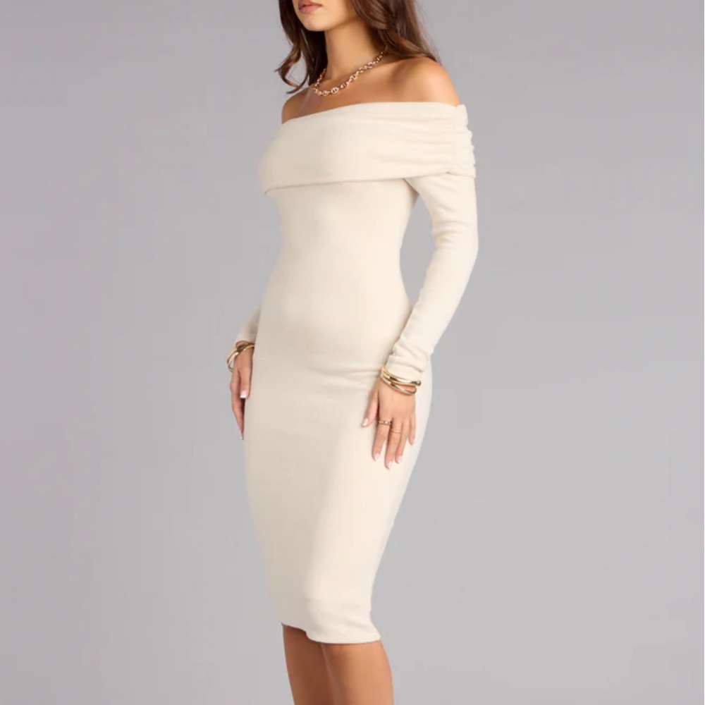 Windsor Off-Shoulder Cream Dress